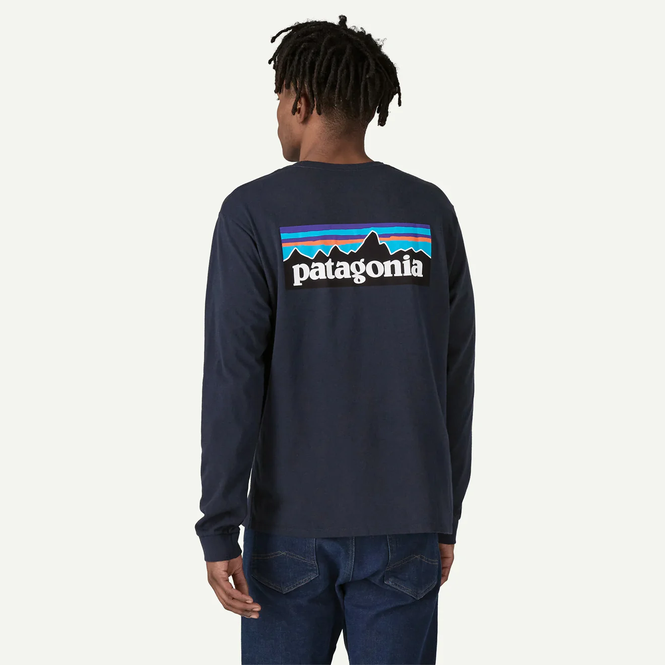 Patagonia L/S P-6 Logo Responsibili-Tee New Navy - Image 4